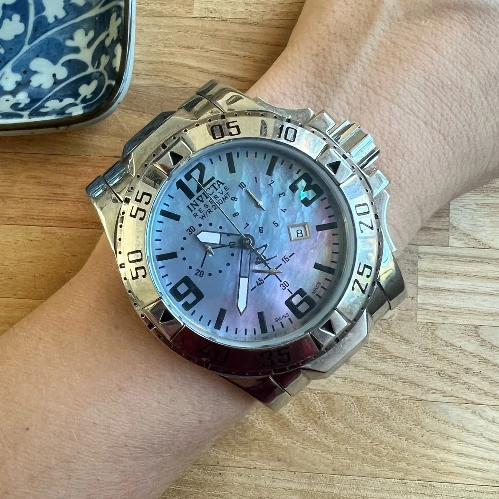 Invicta reserve Chronograph mother of pearl dial silver tone watch NEW BATTERY